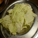 骨付鳥 一鶴 - キャベツ