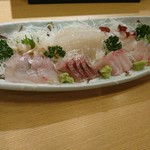 Kisshoutei Sushi Robata - 刺身盛合わせ