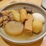 なな治 - おでん盛り合わせ