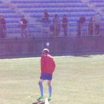 秩父宮ラグビー場 売店 - アンドリースベッカーさん。一人でもデカいのが分かる。