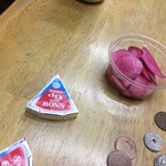 金子酒店 - 赤カブ100円、チーズ70円