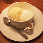 クルミドコーヒー - 甘夏シャーベット＆塩ミルク(450円)