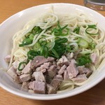 純豚骨ラーメン鶯 - 替玉（夜の替玉は、チャーシュー付き）