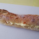 パン工房 ブランジェリーケン - 練乳バターフランス