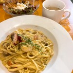 コーボリッコ - エビとマダコのジェノベーゼパスタ1000円