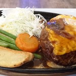 キエーザ - チーズハンバーグセット