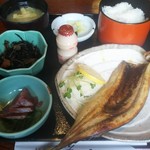 Masu gen - 日替り定食720円 (サンマの開き)