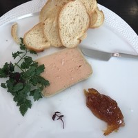 ビストロケンヂ - 前菜の白レバーとフォアグラのバテ