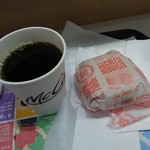 マクドナルド - ダブルチーズバーガー 320円、珈琲(M) 150円（税込）