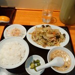 蓬莱閣 - 野菜炒め定食