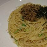 パスタモーレ - ちりめん山椒と香り山椒のWソース