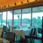 Caff’e Ponte ITALIANO - 窓の外には宮島行観光船の桟橋が