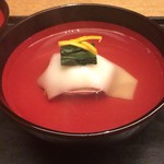 白 - 御椀:大和肉鶏と海老真丈の澄まし汁