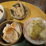 「イカゲソ酢味噌」「バンバンジー」「鶏皮炭火焼南蛮味噌」(2018年1月)