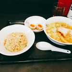 喜多方ラーメン 坂内 - 