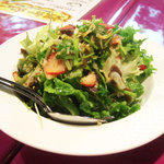 ガラムマサラ - 香菜サラダ(609円)に苺が！