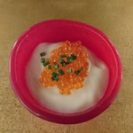 Iru Chipuresso Gion - 前菜 一品目
                        鱒のイクラとカリフラワーのムース