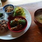 菜食ごはん 休日ダイヤ - 