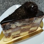 パティスリー ル ダンジョン - ガトーダミエ：チョコを堪能できます！