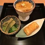 お料理 とみやま - 八寸(胡麻豆腐のジュレがけ&子持ち昆布と小松菜のお浸し&子持ち昆布のフライ)