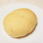 mugi - 白パン。110円＋税