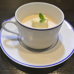 アキヒサ ハンダ - ほうじ茶のブランマンジェ