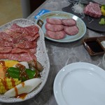 川崎名物 炭火焼肉 食道園 - 