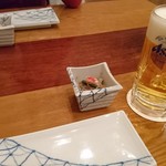 Kani Douraku - 生ビールとお通し