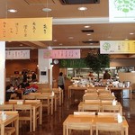 ごちそうキッチン 畑のはる - ホールから惣菜コーナー方向；時間も早かった所為か, 客足は疎らでした(^^;) @2018/01/20