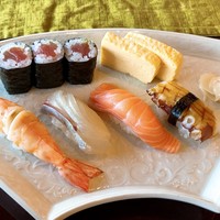 花暦 - 海老、勘八、サーモン、蛸、鉄火巻き