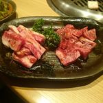 若葉亭 - 焼肉いろいろ