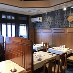 咸亨酒店 - 店内1Fのテーブル席,2Fも有ります