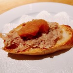 ラ キュイジーヌ ド カワムラ - 豚肉のリエットにリンゴピューレ様