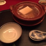 胡麻豆腐とフカヒレの姿煮鍋