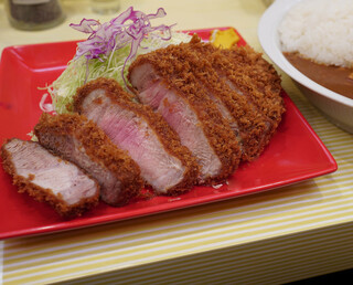 とんかつ檍のカレー屋 いっぺこっぺ - 特上ロースかつ定食のかつ