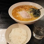 一藤 - ライス無料(ラーメン頼むと)