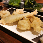 立呑み 魚椿 - 真鯛の白子、かわはぎ、牡蠣