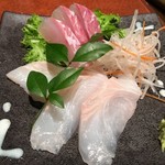 Sendai Asaichi Daikoku - 白身のお刺身食べ比べ　780円