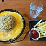 そらいえ - スタミナ焼きめし＋フライドポテト：800円＋380円