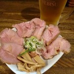 燦燦斗 - チャー皿  ４００円、生ビールYEBISU  ５００円