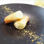 龍圓 - 寒玉キャベツの春巻き　カラスミパウダー