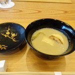 柚木元 - 仔猪のすり流し、焼き蕪と餅入り