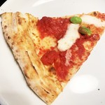 PIZZA SALVATORE CUOMO - ブッフェ・ピザ１