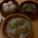 富臨軒酒家 - 薄い皮に肉汁たっぷりの小籠包、さっぱりした豆苗の蒸し餃子、プリプリ海老の入った海老蒸し餃子~♪