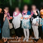 Paradise Cove Luau - 入場時の記念写真