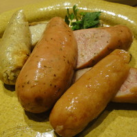 京洋食 まつもと - ソーセージの三種盛合せ1200円