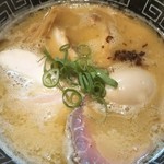 中村麺三郎商店 - 油の下は白湯がズーン