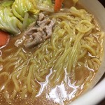 丸平食堂 - みそラーメン接写。