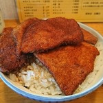 とんかつ松吉 - 特製カツ丼の蓋を外し