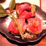 石焼＆ワイン イワタ - 霜降り牛の手まり寿司